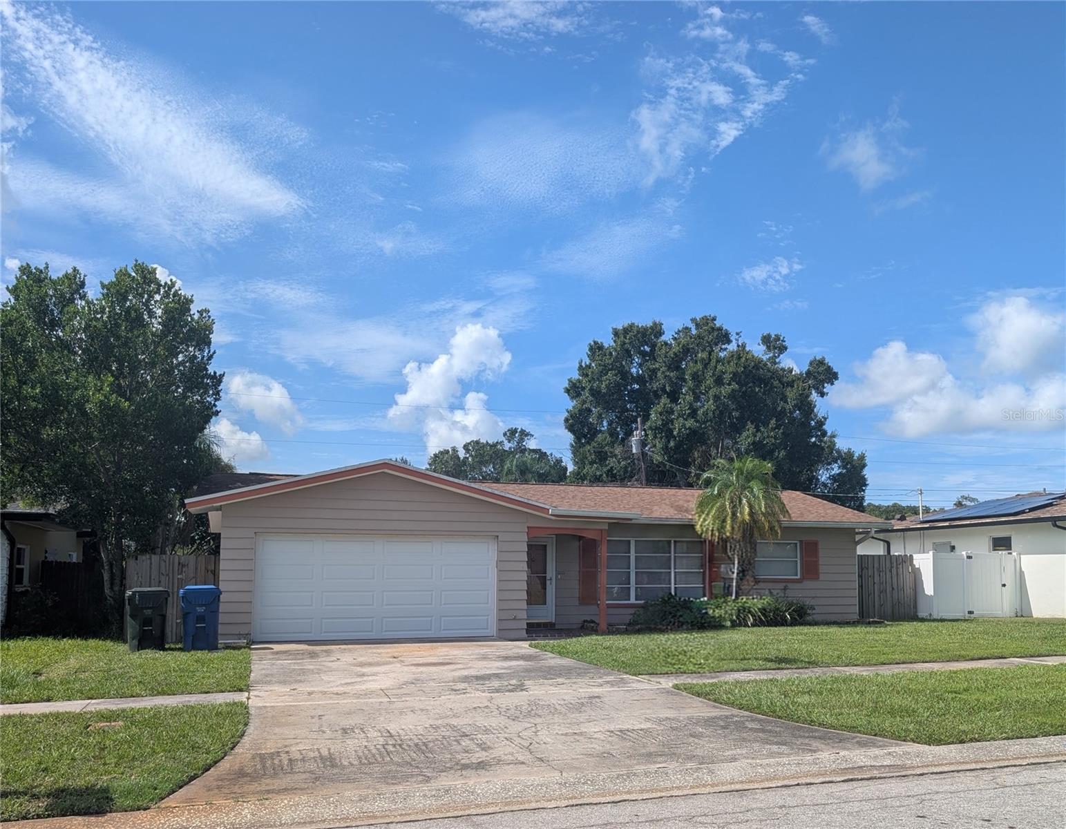 969 6th Ave NE, Largo, FL 33770