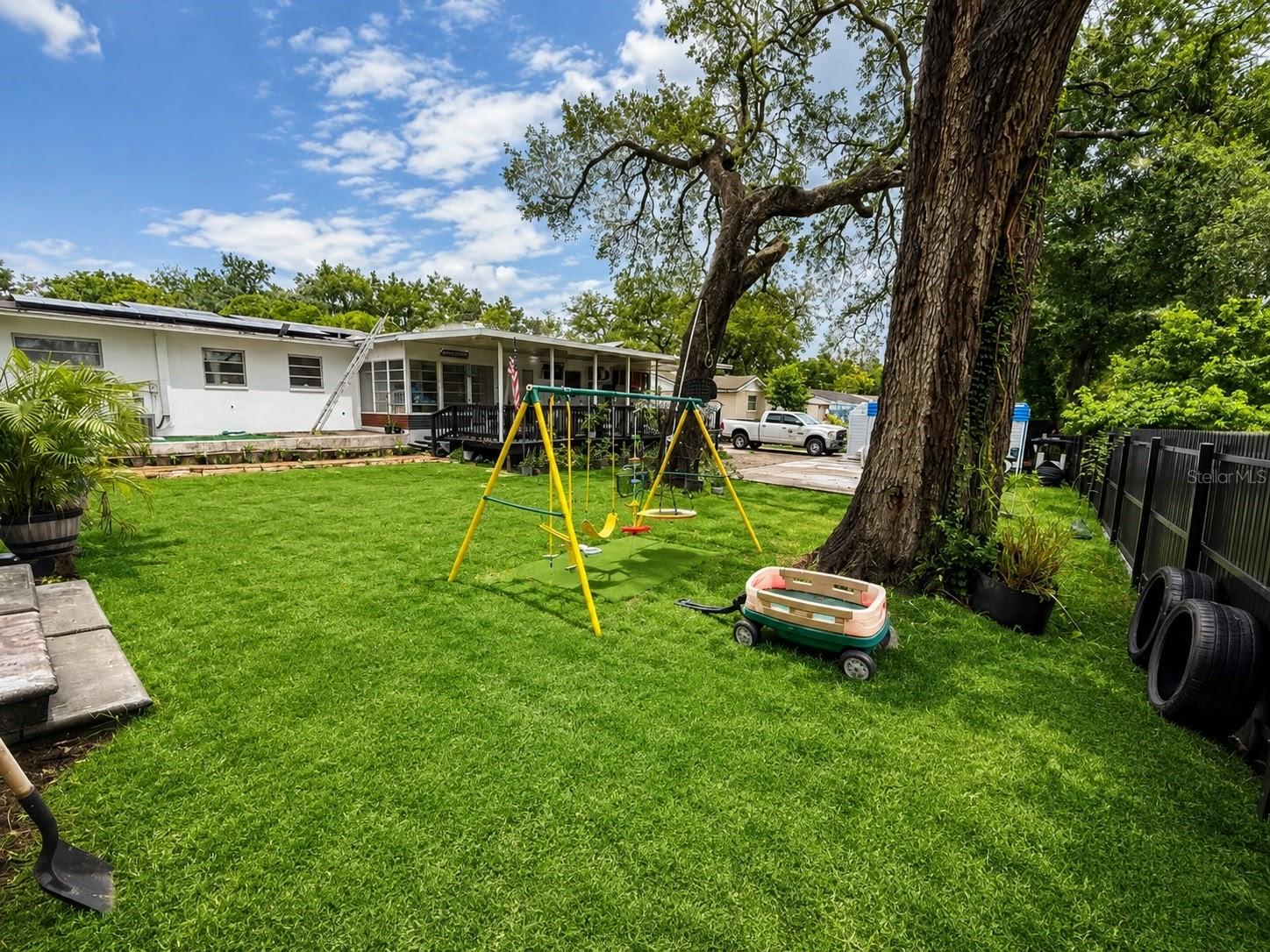 8907 El Portal Dr, Tampa, FL 33604
