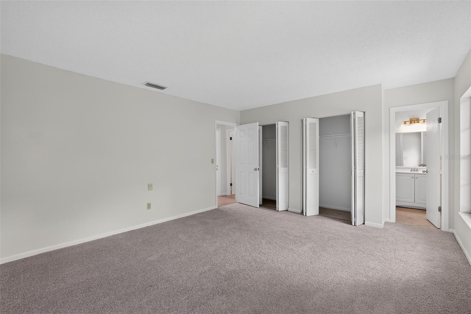 4015 Dellbrook Dr, Tampa, FL 33624