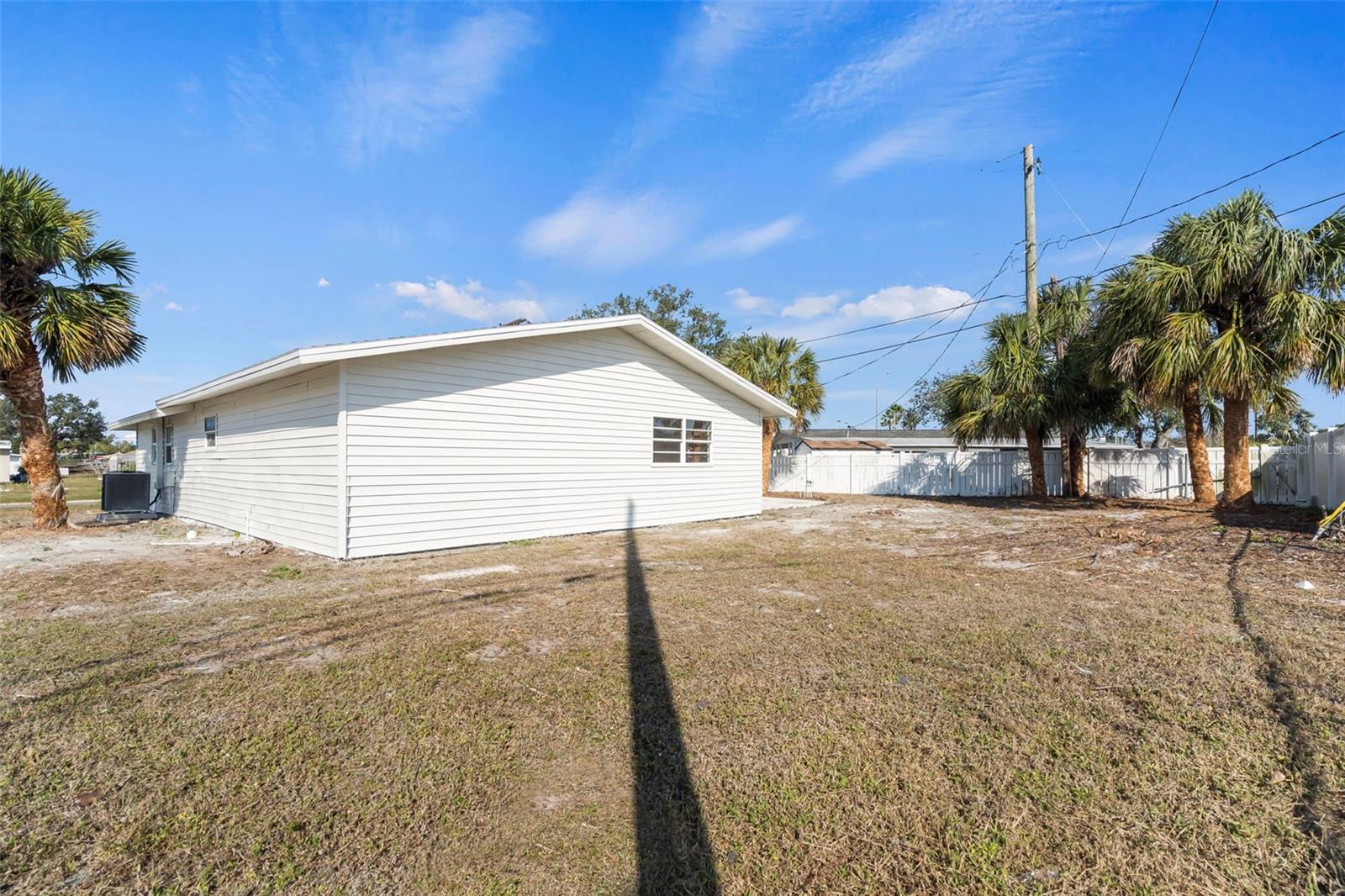 6211 Cornell Rd, Bradenton, FL 34207