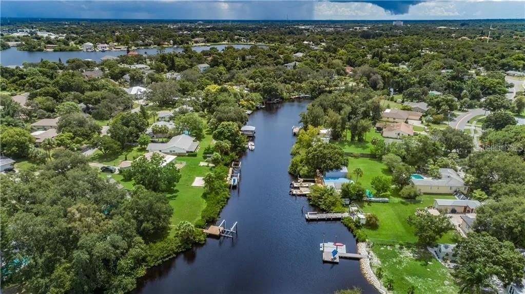 Riverside Dr, Tarpon Springs, FL 34689