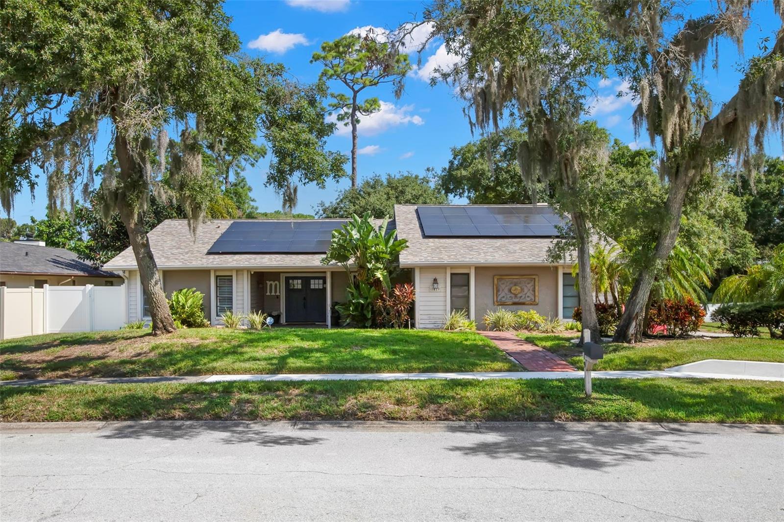 1419 Indian Trl S, Palm Harbor, FL 34683