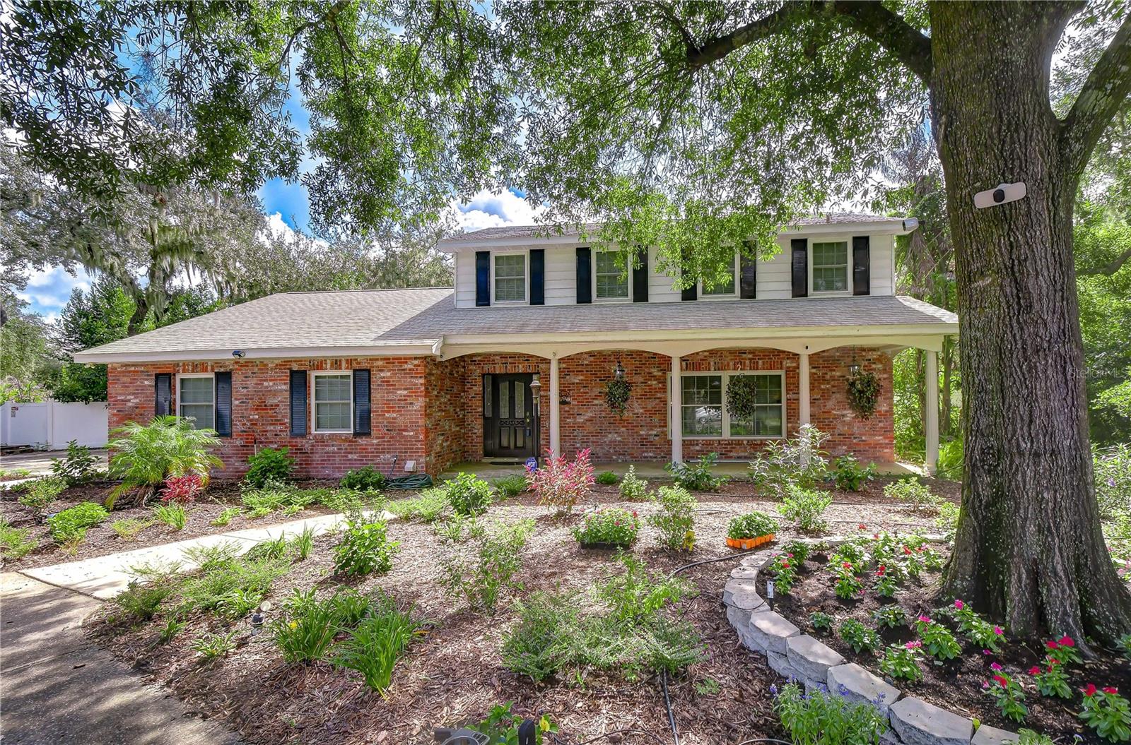 901 Woodview Dr, Brandon, FL 33511