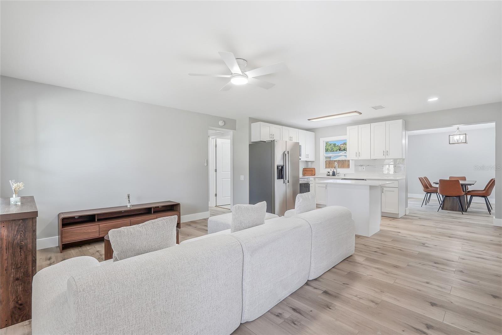 5512 96th Ave N, Pinellas Park, FL 33782