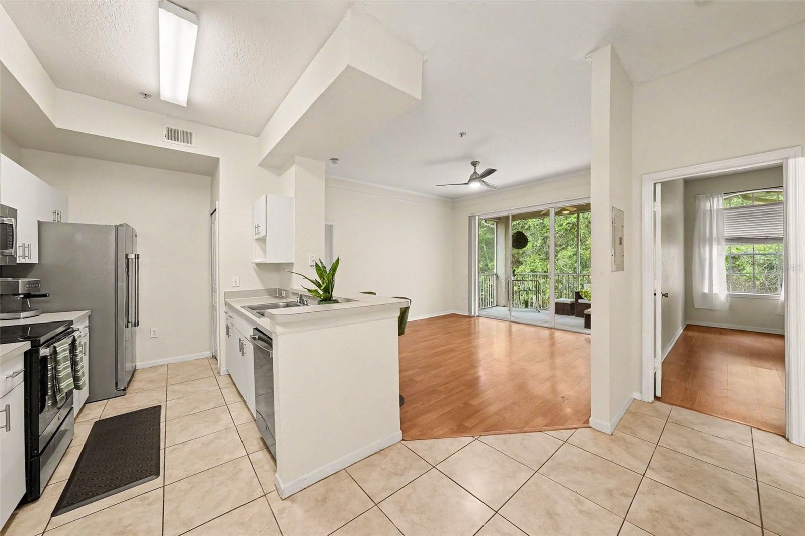 17108 Carrington Park Dr #722, Tampa, FL 33647
