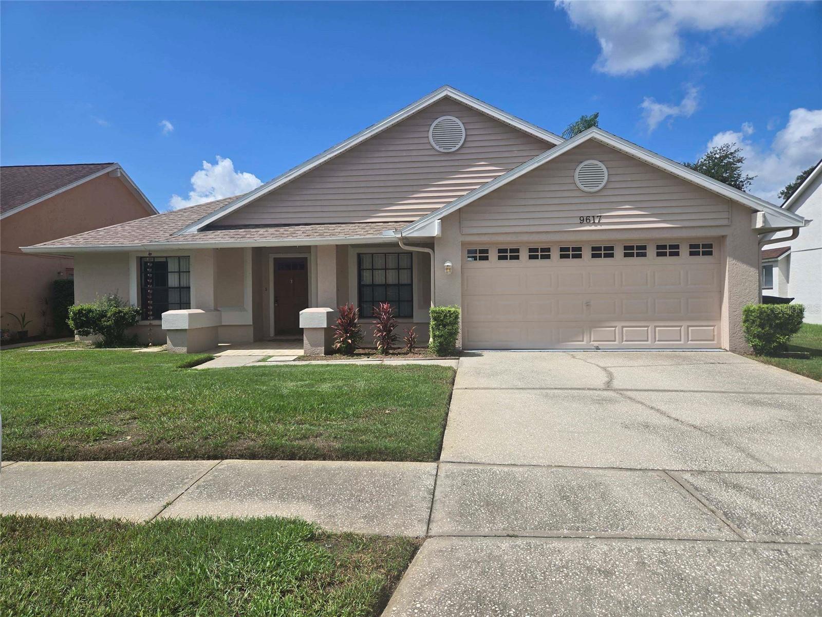 9617 Cypress Brook Rd, Tampa, FL 33647
