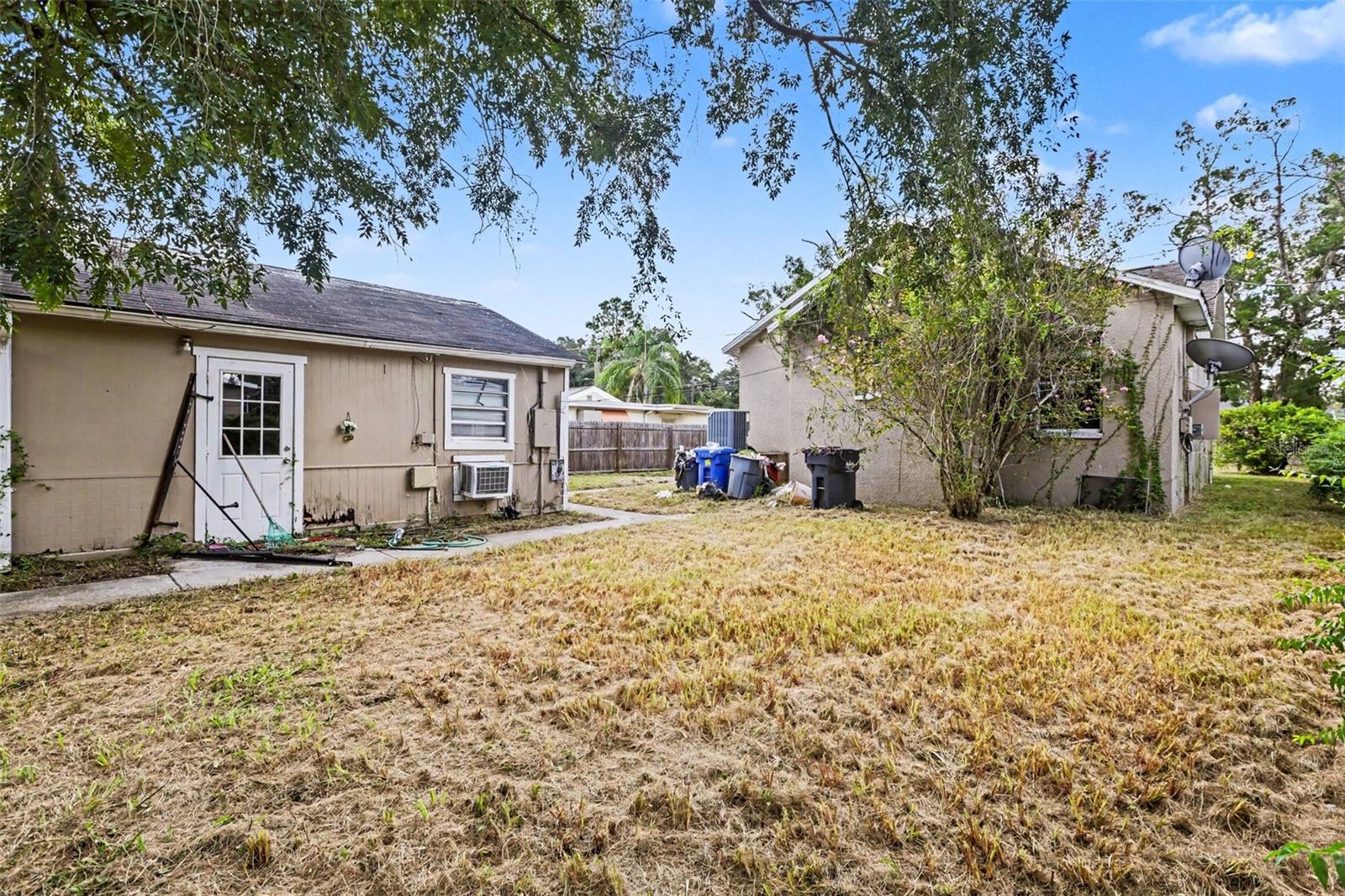 2603 W Henry Ave, Tampa, FL 33614