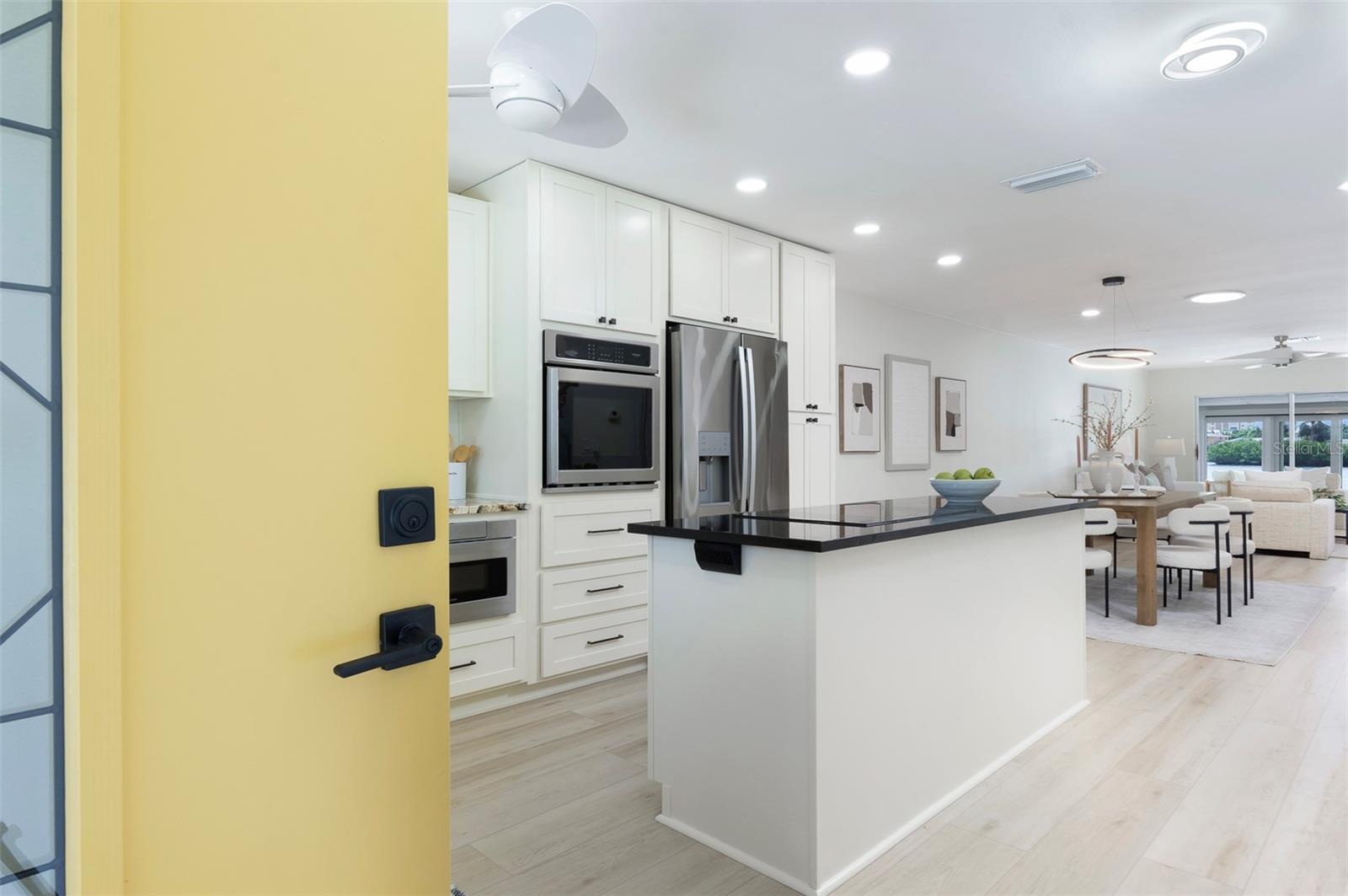 382 Boca Ciega Point Blvd S, St Petersburg, FL 33708