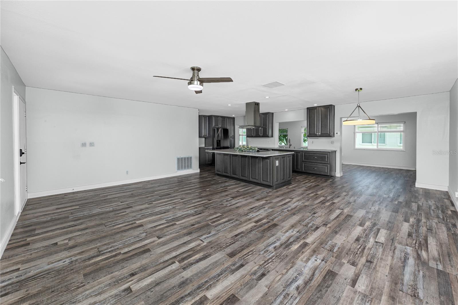 3455 100th Ave N, Pinellas Park, FL 33782