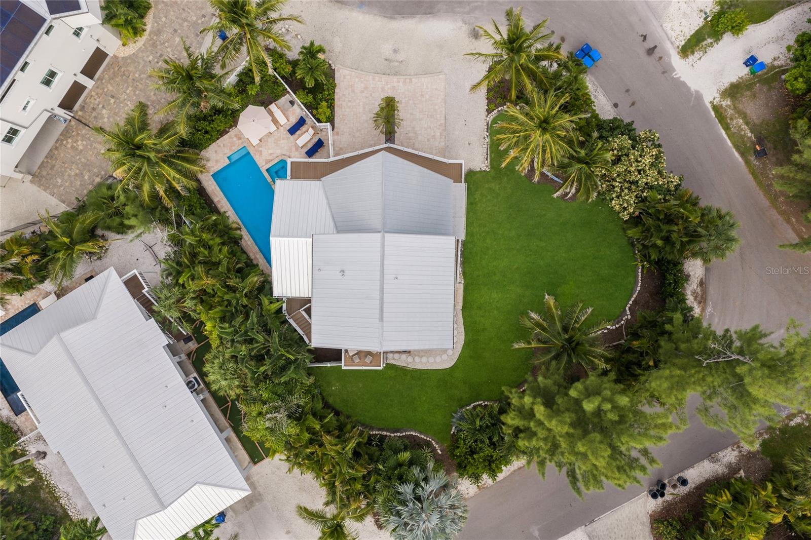 315 Hammock Cir, Anna Maria, FL 34216