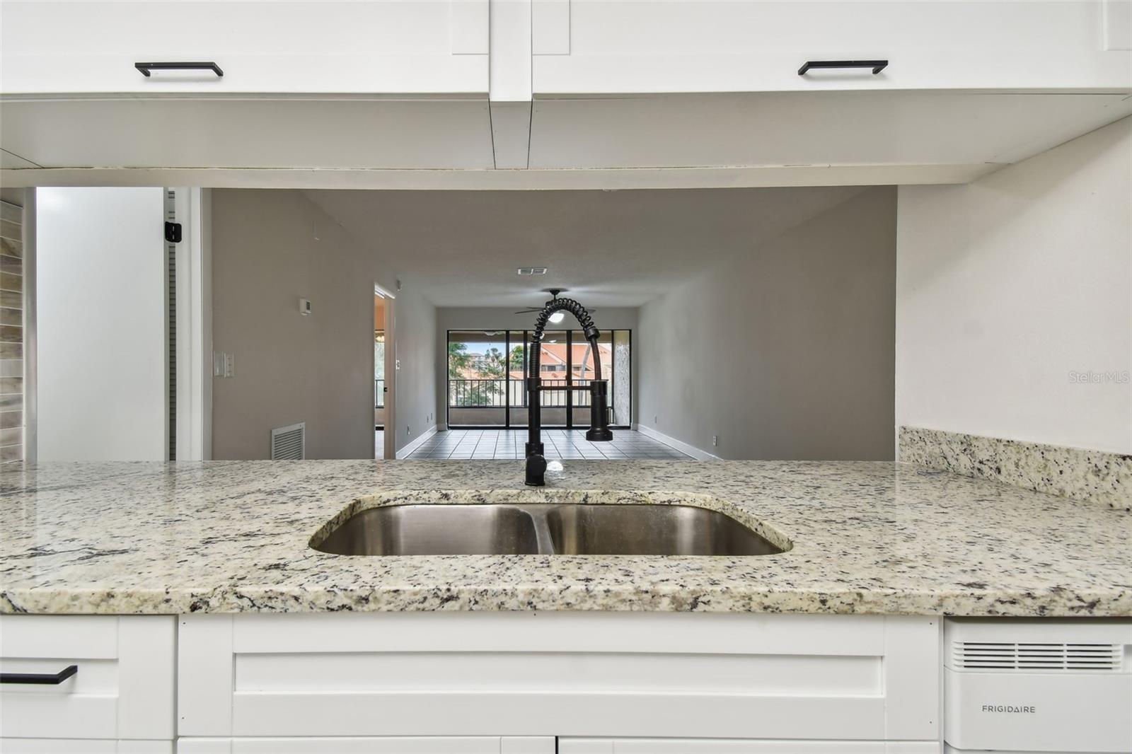 4800 Brittany Dr S #102, St Petersburg, FL 33715
