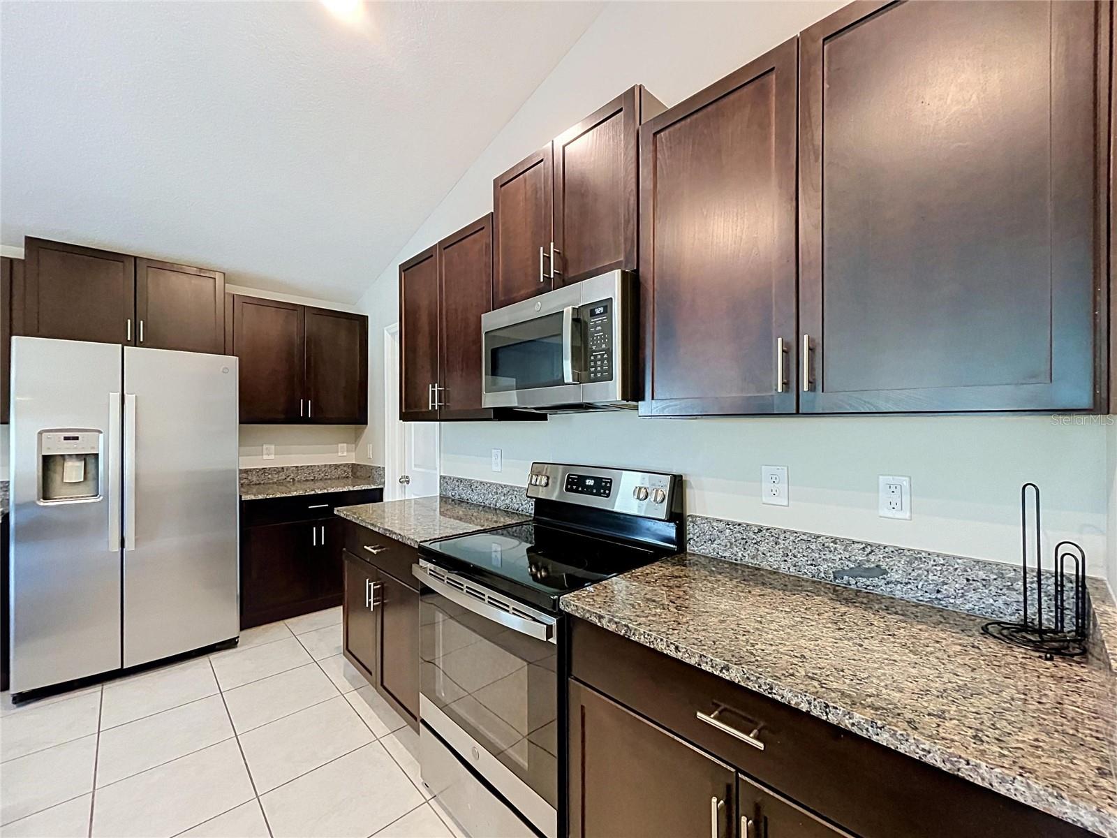 1565 Colding Dr, Ruskin, FL 33570
