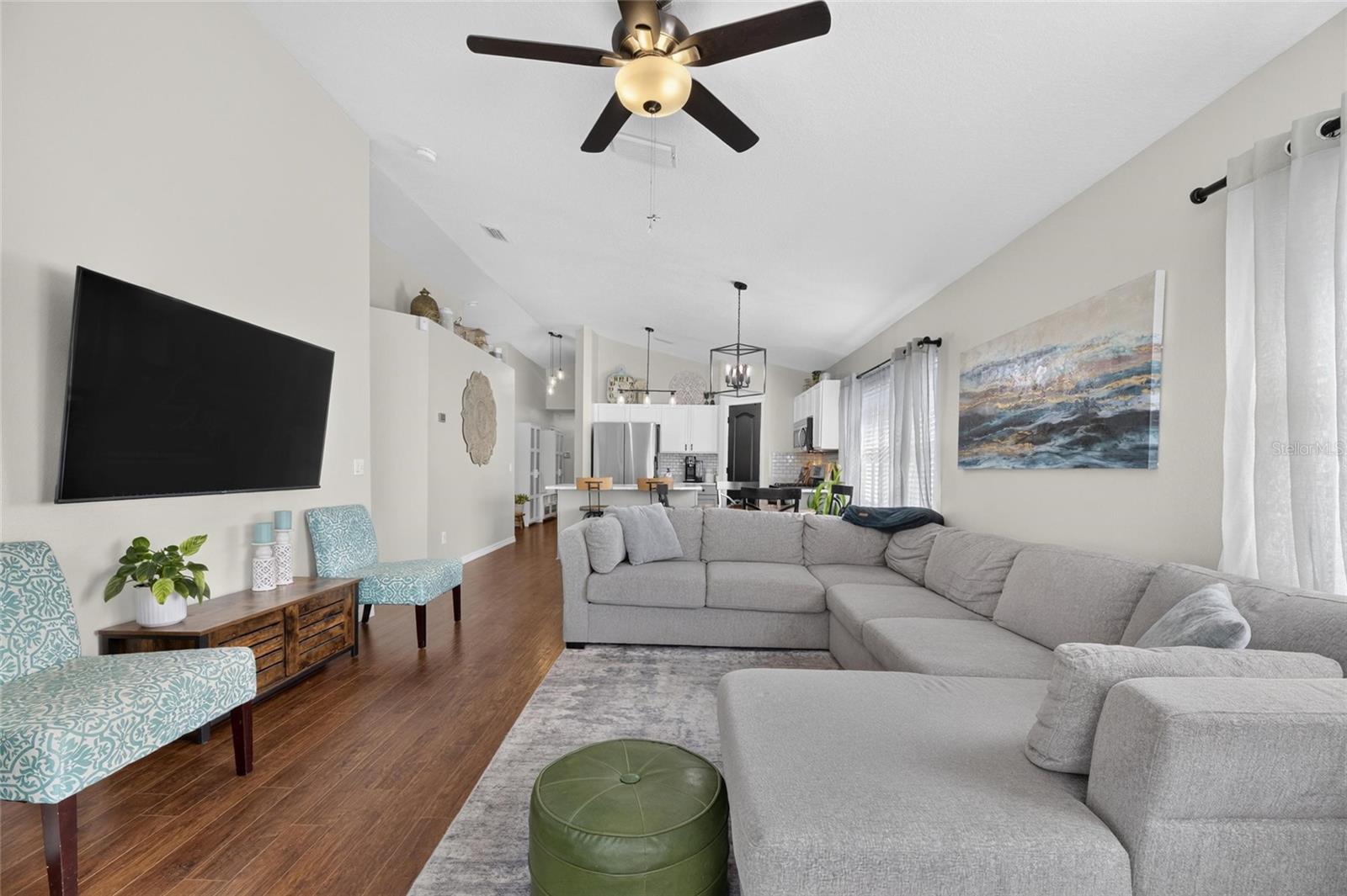 7629 Devonbridge Garden Way, Apollo Beach, FL 33572