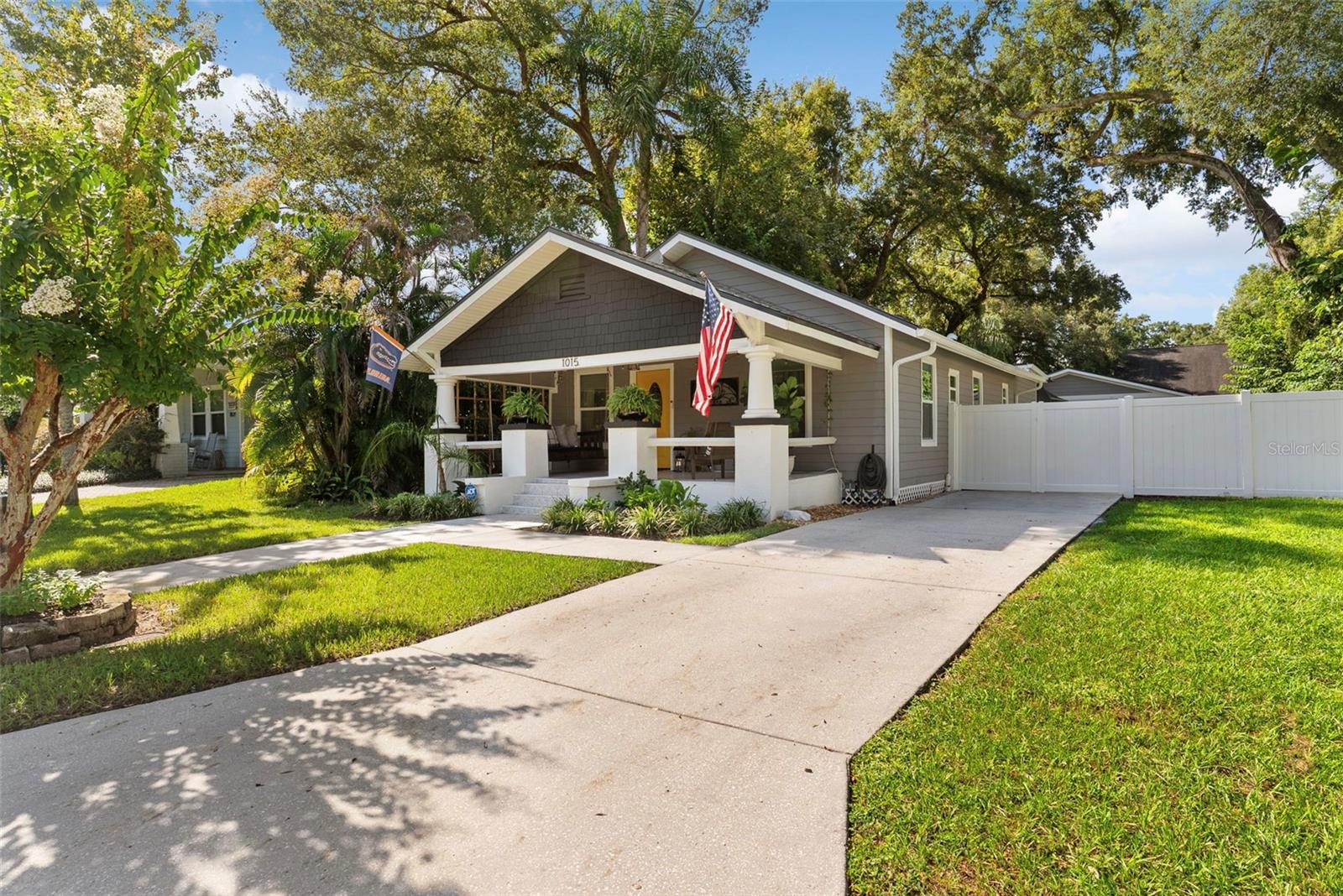 1015 E Crawford St, Tampa, FL 33604