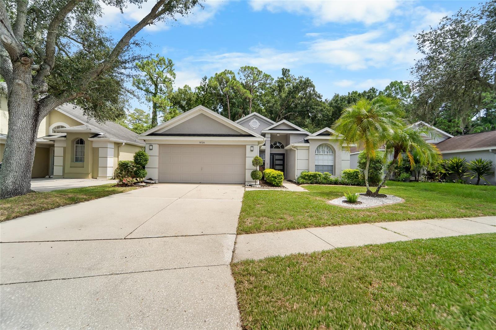 9720 Fredericksburg Rd, Tampa, FL 33635