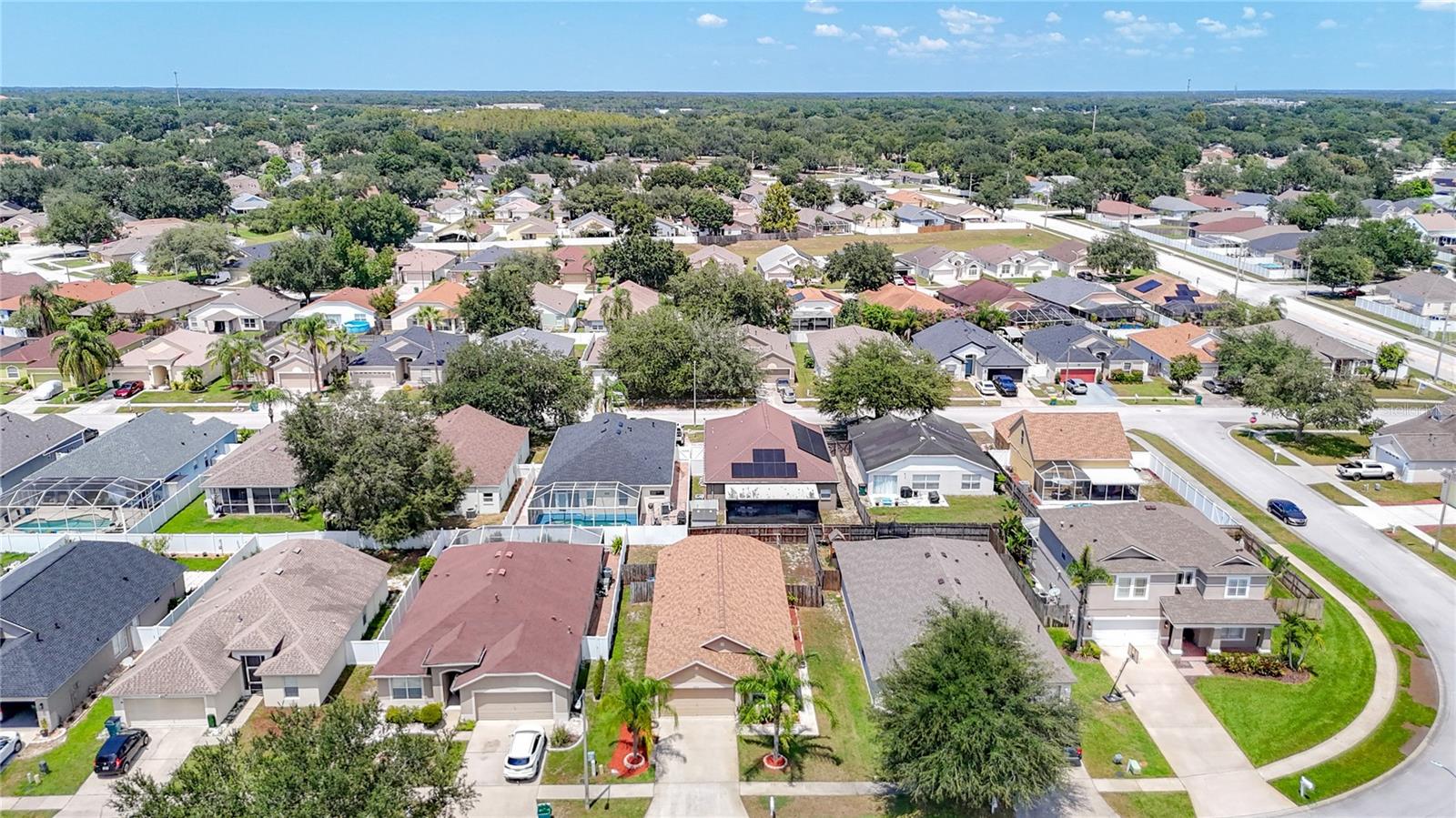 24443 Summer Wind Ct, Lutz, FL 33559