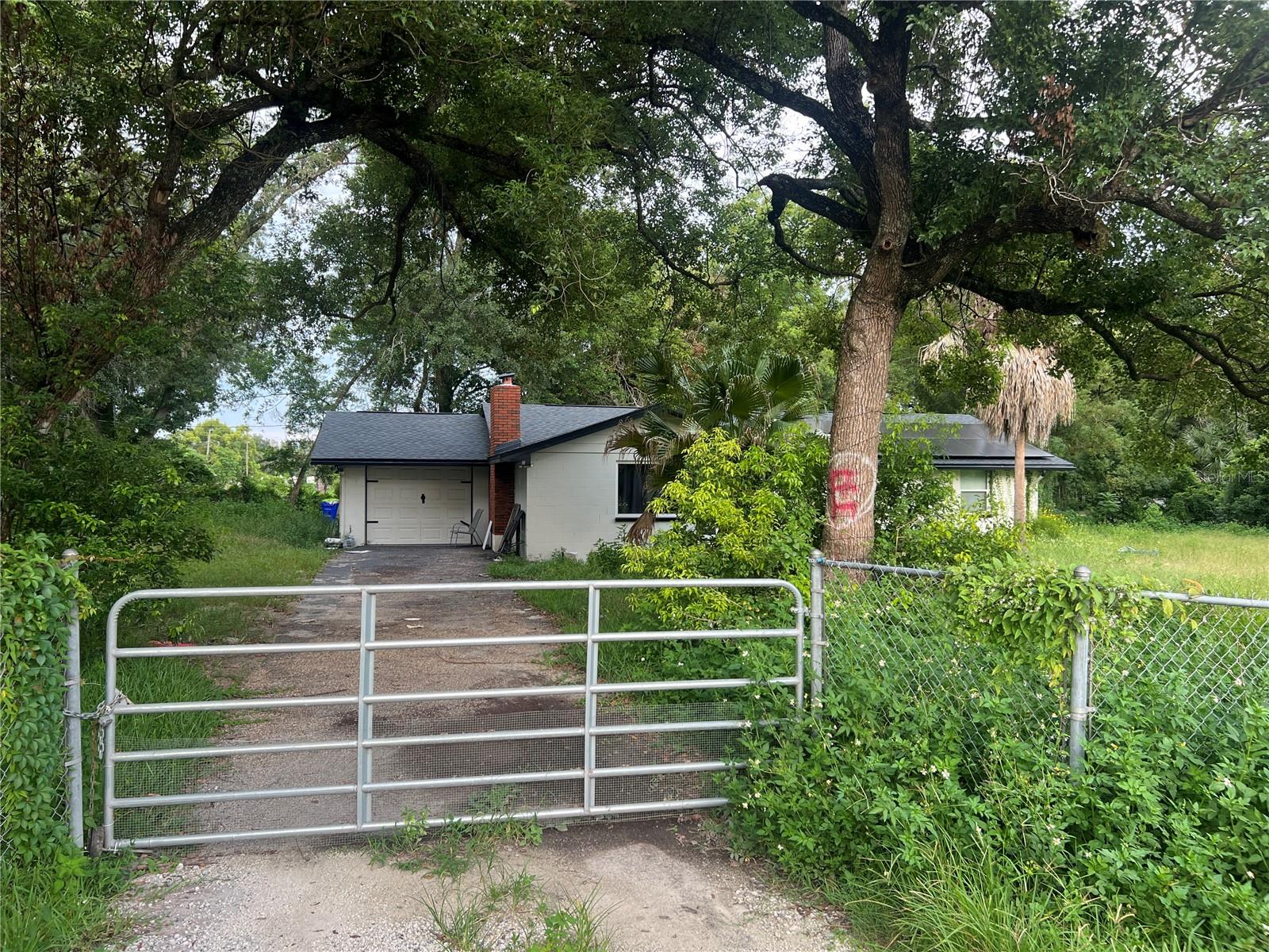 6330 12th St, Zephyrhills, FL 33542
