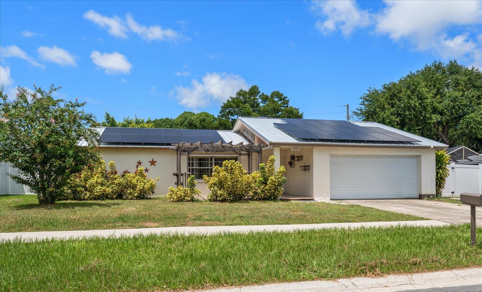 10928 118th St, Seminole, FL 33778