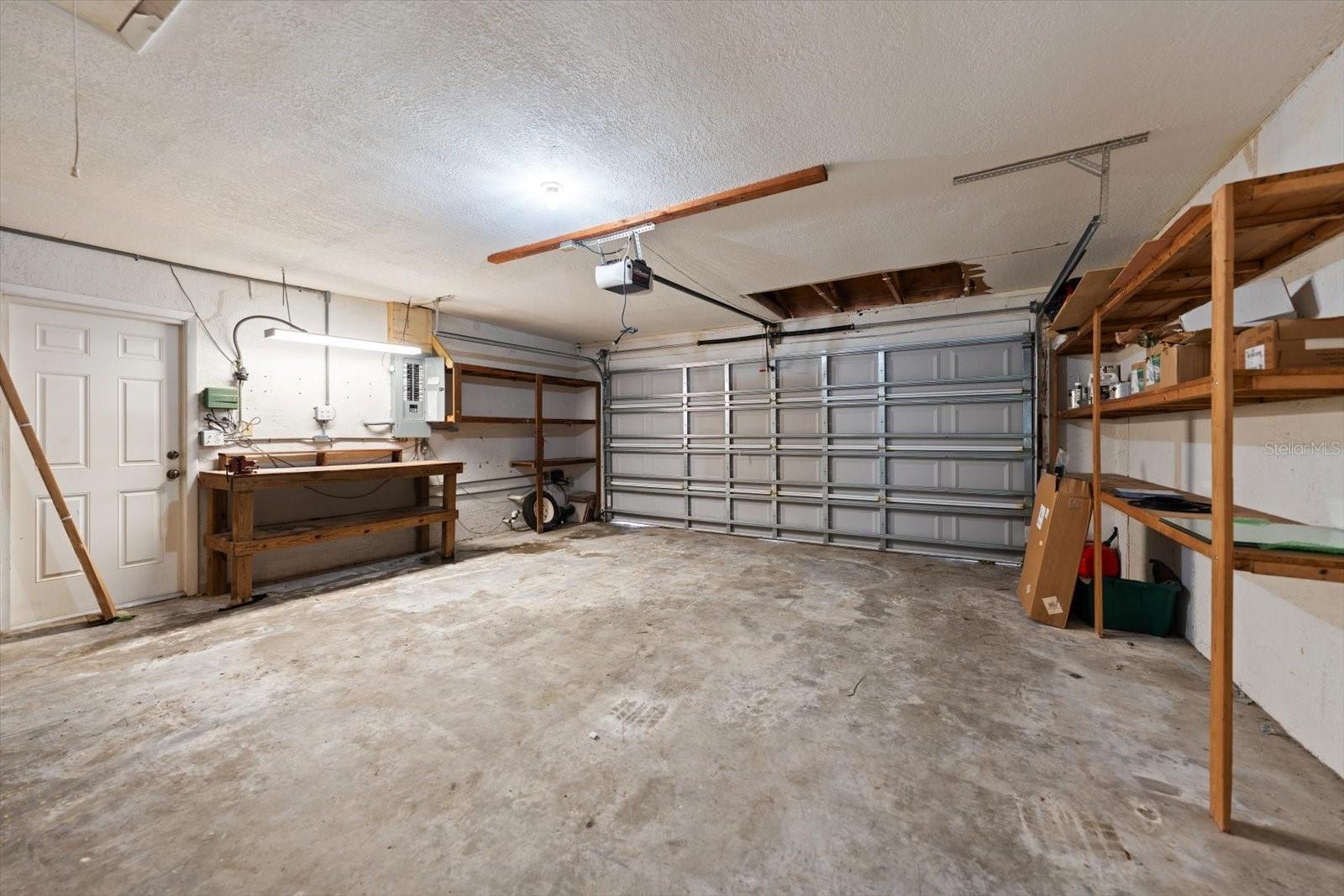 10928 118th St, Seminole, FL 33778