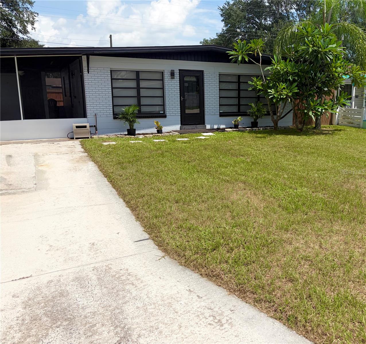 707 Lakewood Ave, Tampa, FL 33613