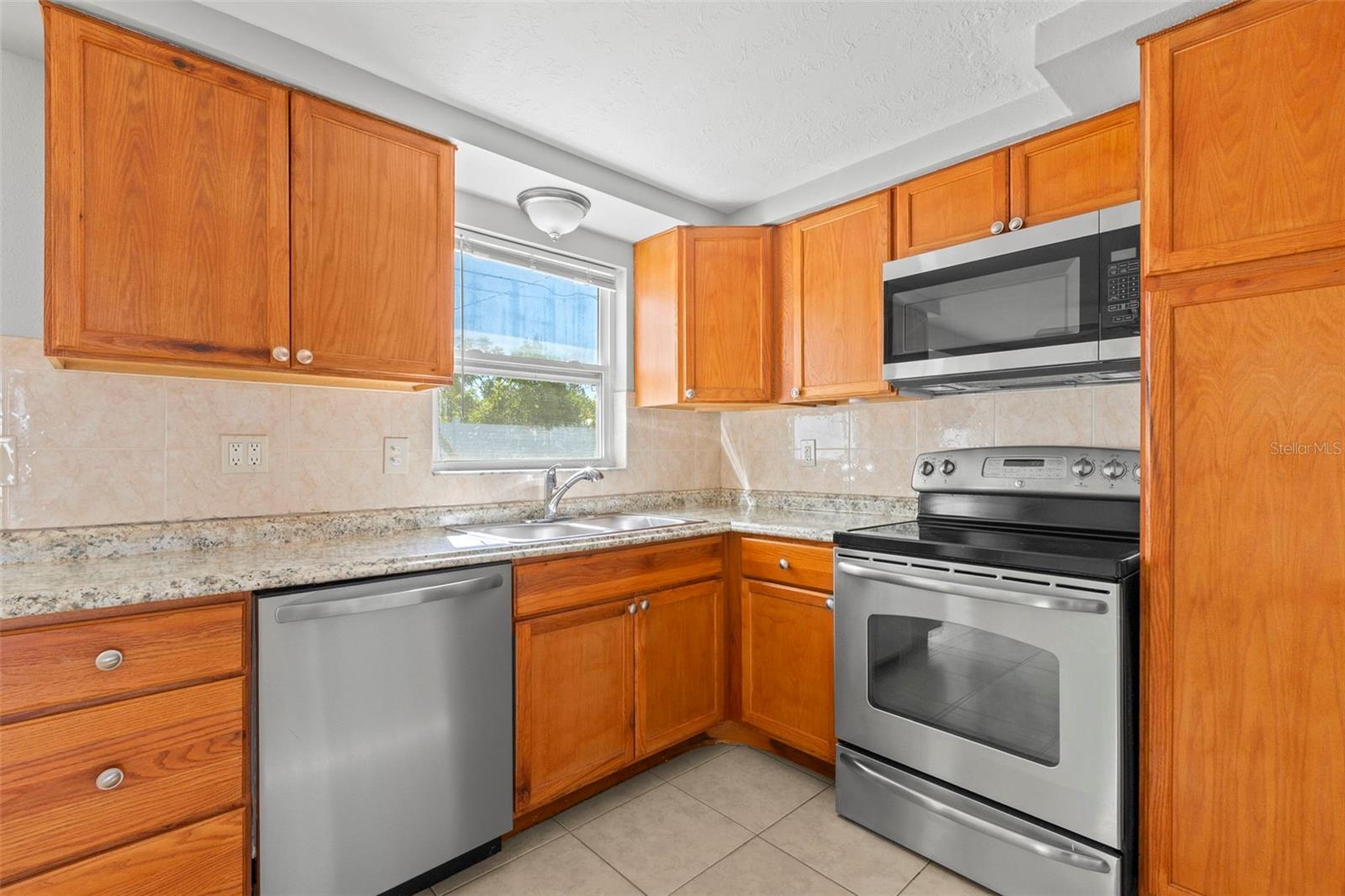 1508 Derrick St, Holiday, FL 34690