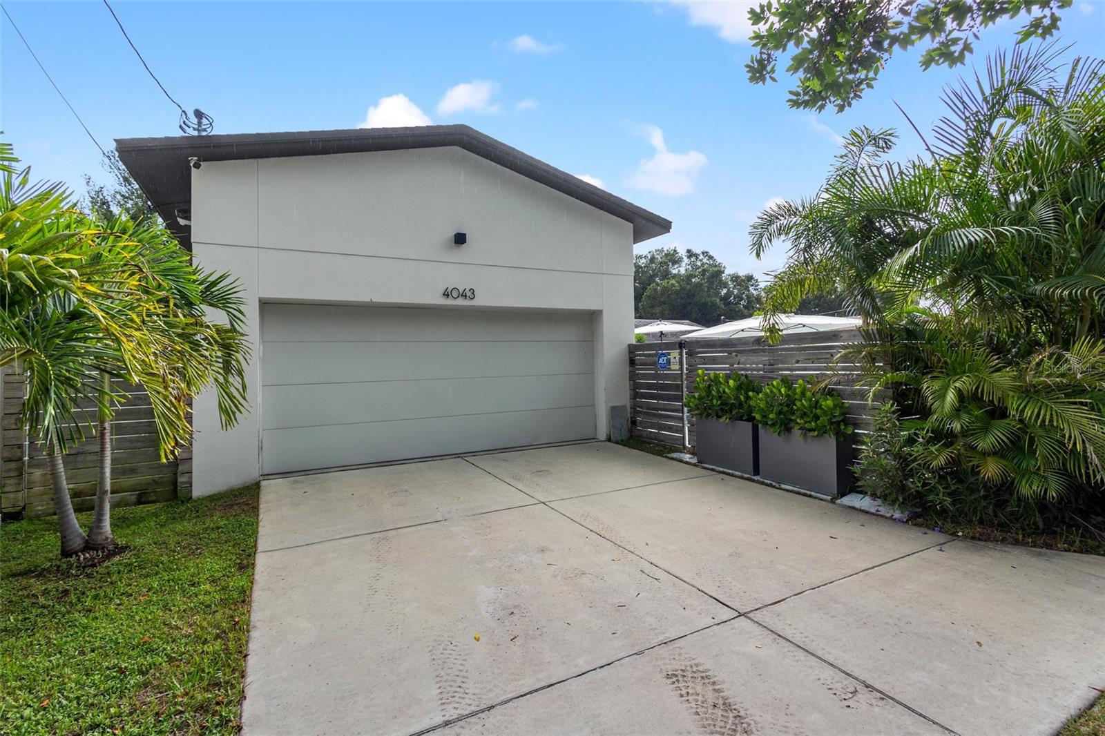 4043 7th Ave N, St Petersburg, FL 33713