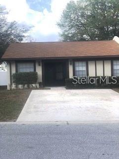 7702 Willow Park Dr, Temple Terrace, FL 33637