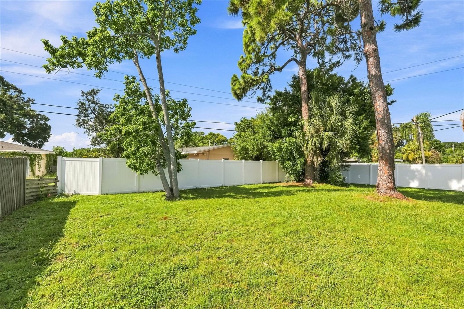 6790 32nd Ave N, St Petersburg, FL 33710