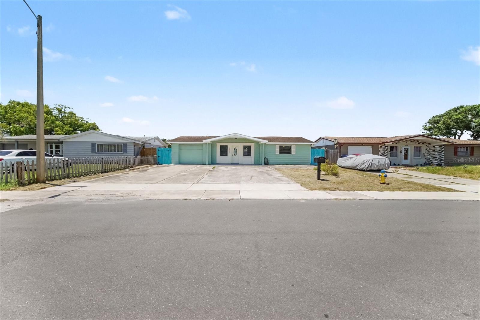 3421 Rock Royal Dr, Holiday, FL 34691