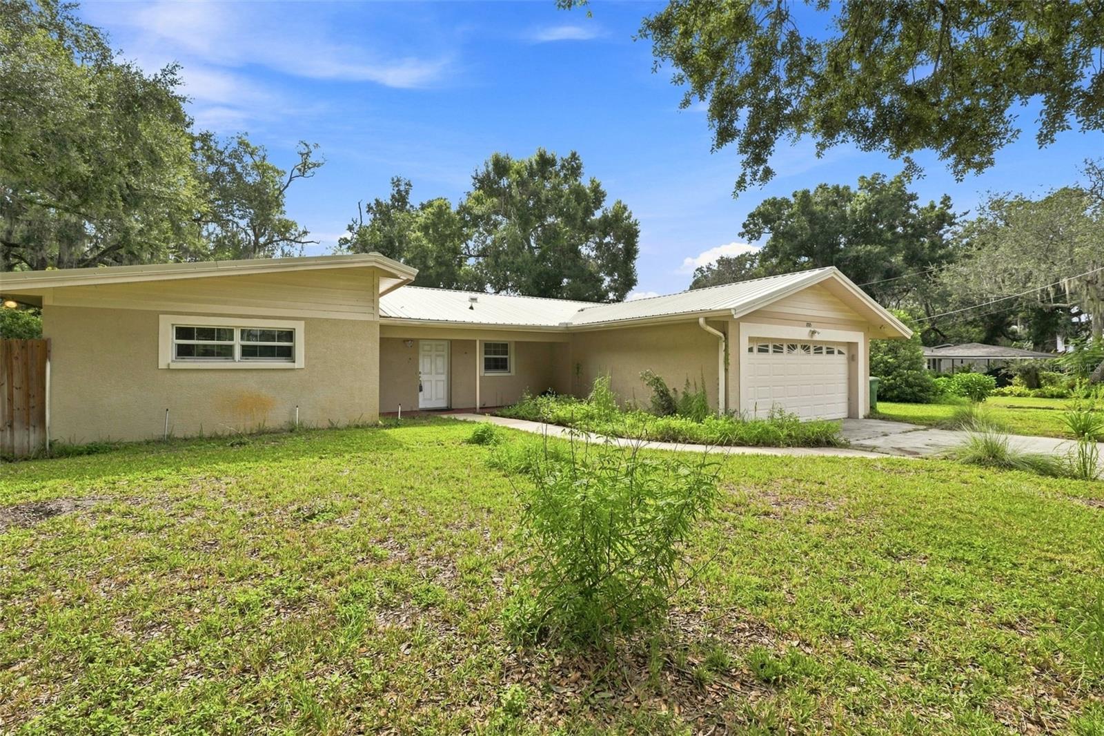 11515 N Ravine Rd, Tampa, FL 33612