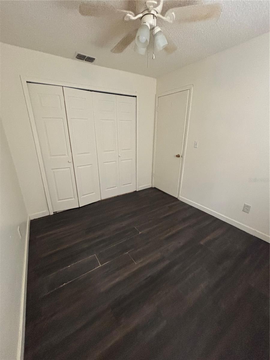 38342-38344 12th Ave, Zephyrhills, FL 33542