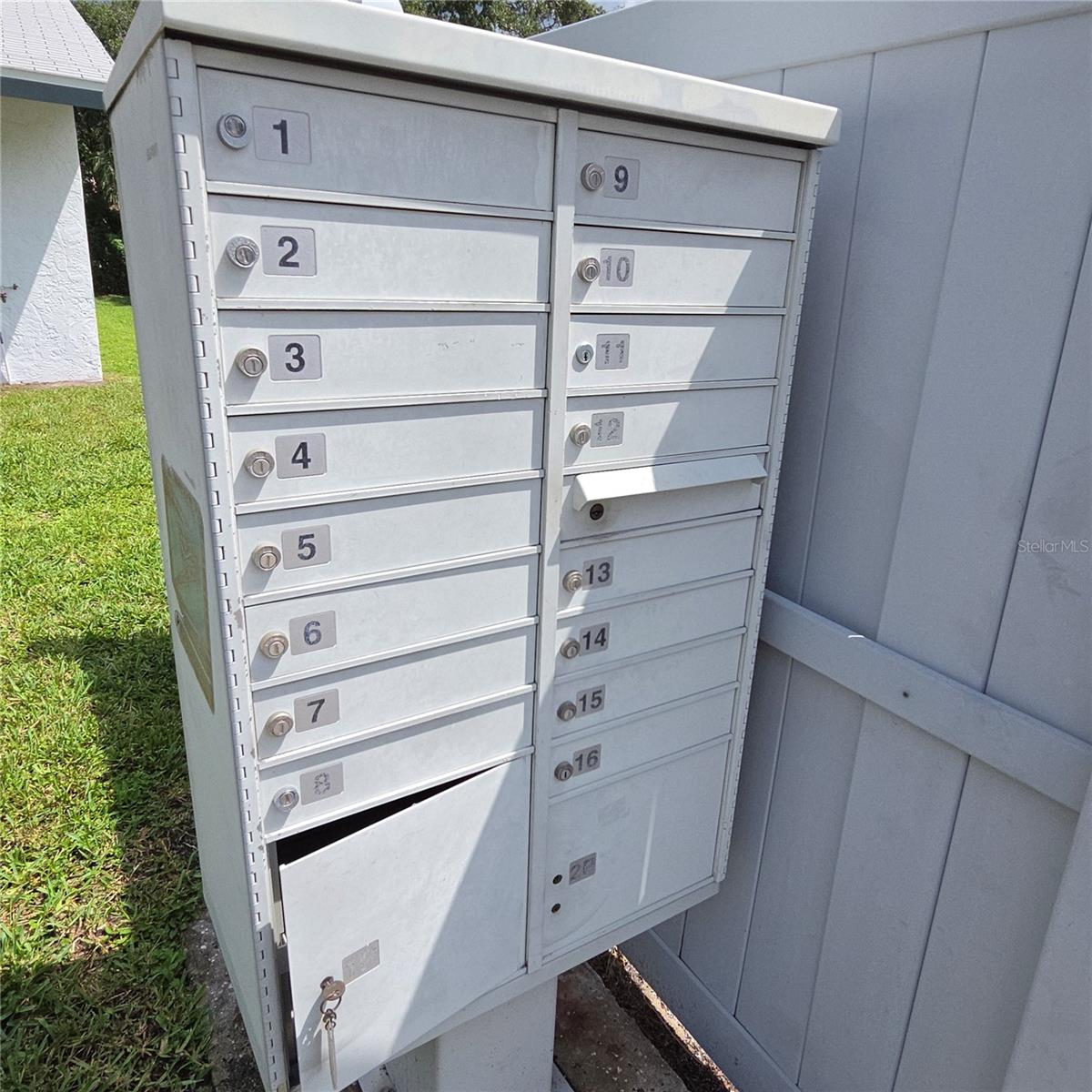 7249 Parkside Villas Dr N, St Petersburg, FL 33709