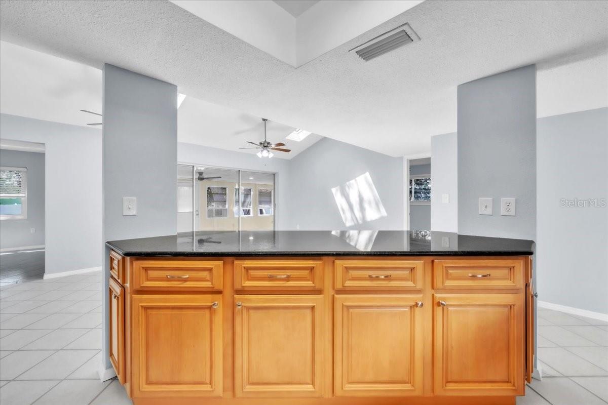 1818 Lillian Ave, Tarpon Springs, FL 34689