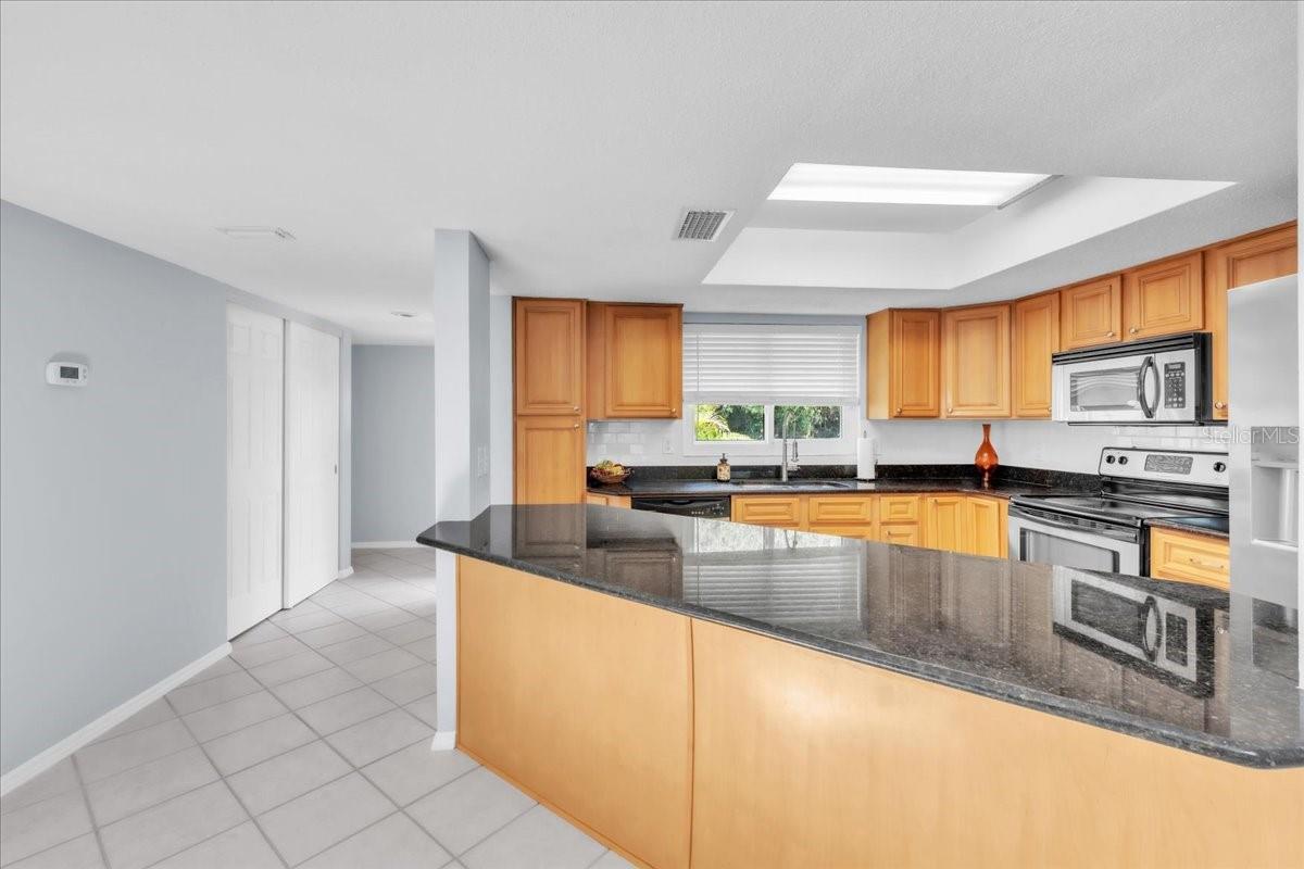 1818 Lillian Ave, Tarpon Springs, FL 34689