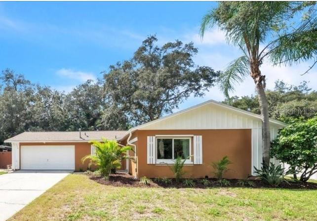 1818 Lillian Ave, Tarpon Springs, FL 34689