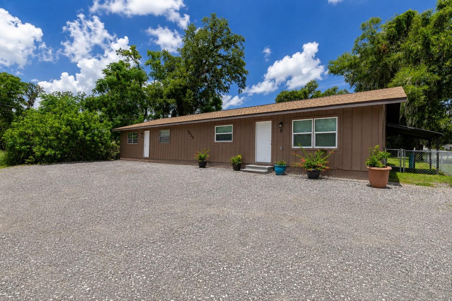 5222 Bogdonoff Dr, Seffner, FL 33584