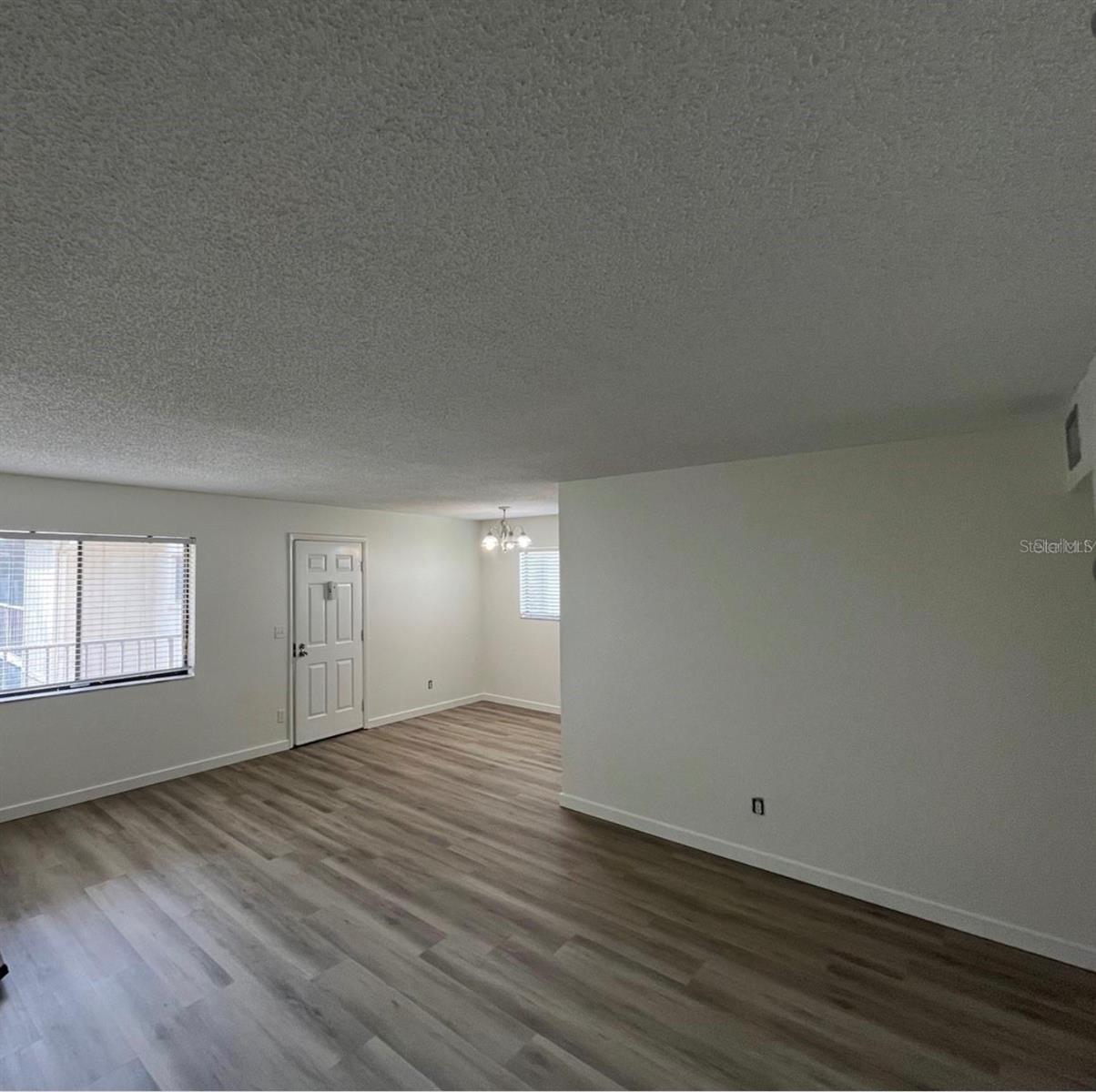3300 Fox Chase Cir N #219, Palm Harbor, FL 34683