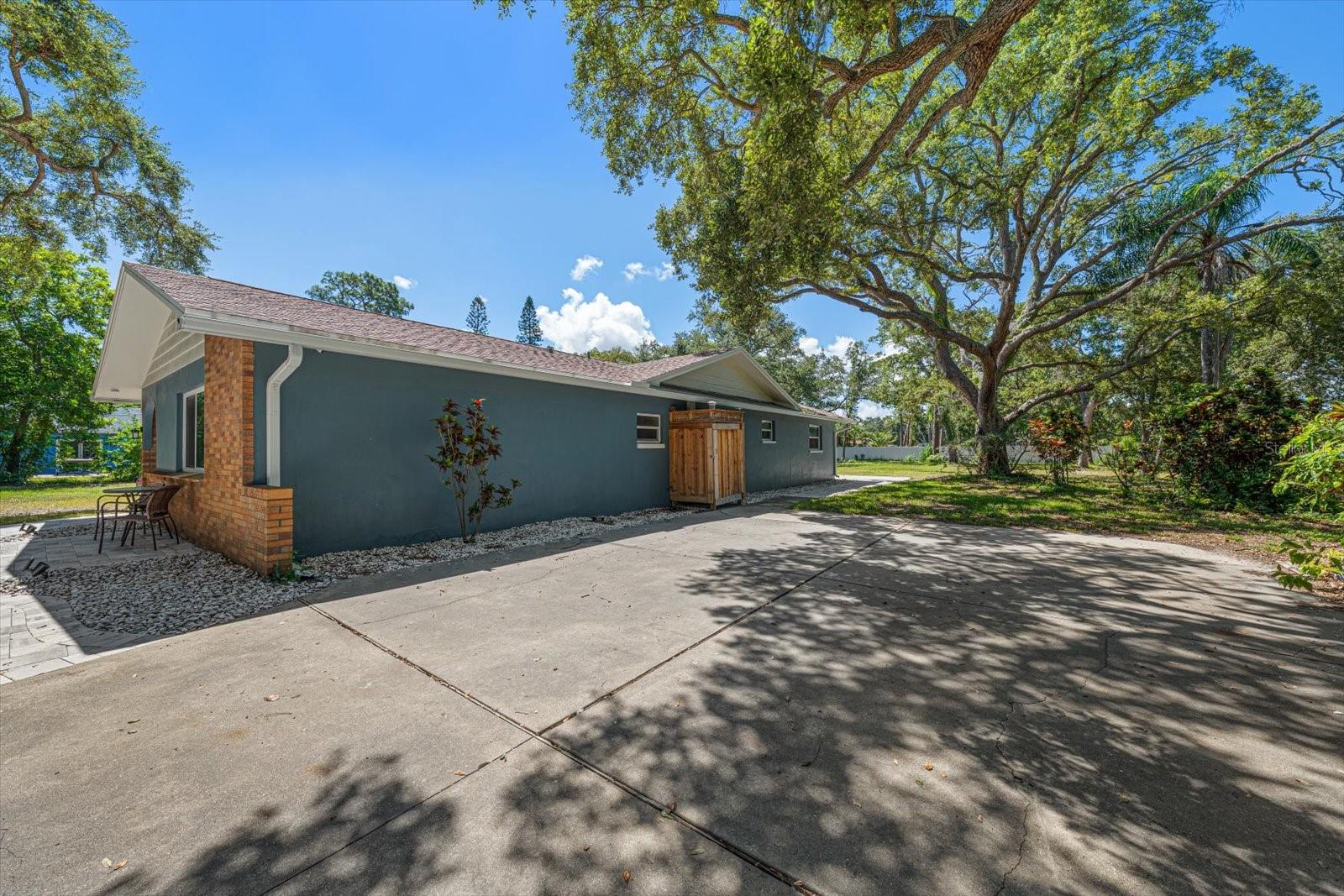13366 108th Ave, Largo, FL 33774