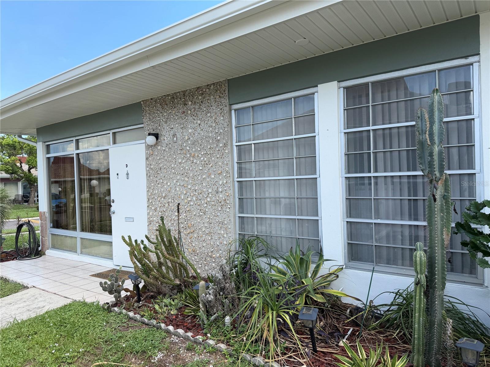 4340 Tahitian Gardens Cir #D, Holiday, FL 34691