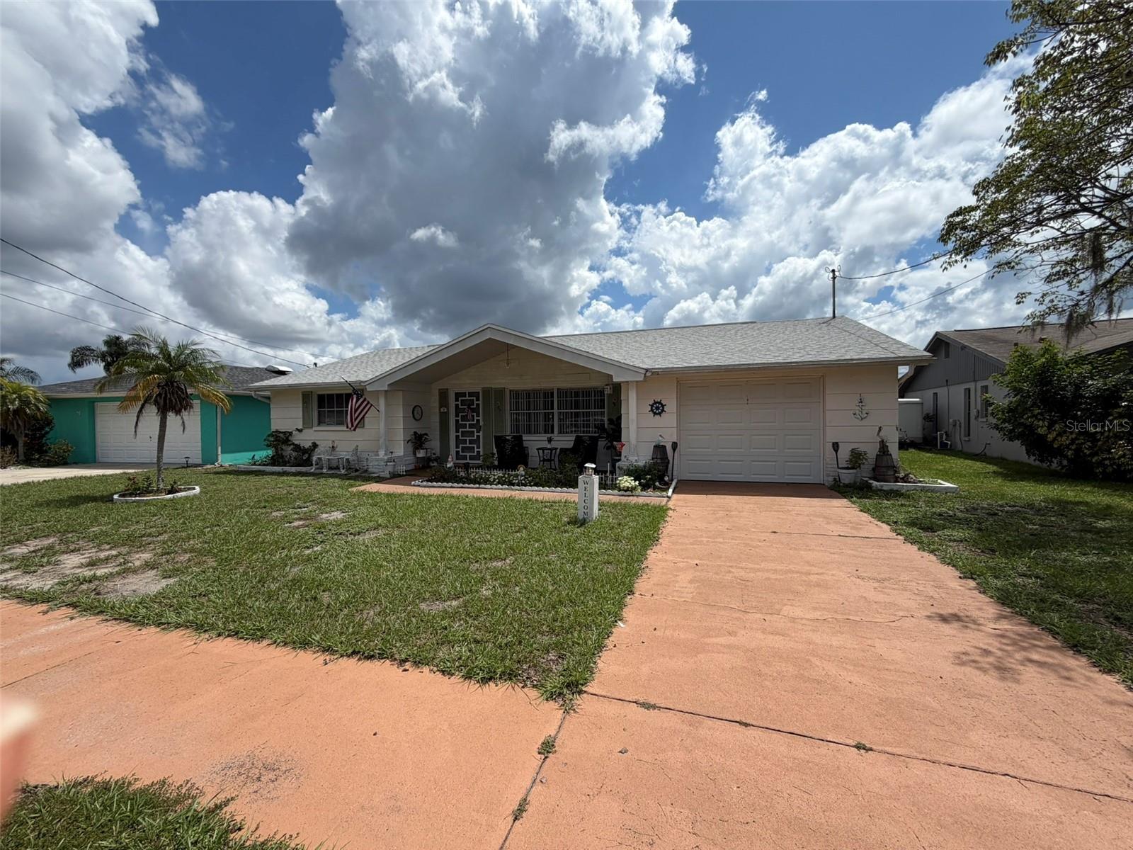 1332 Flotilla Dr, Holiday, FL 34690