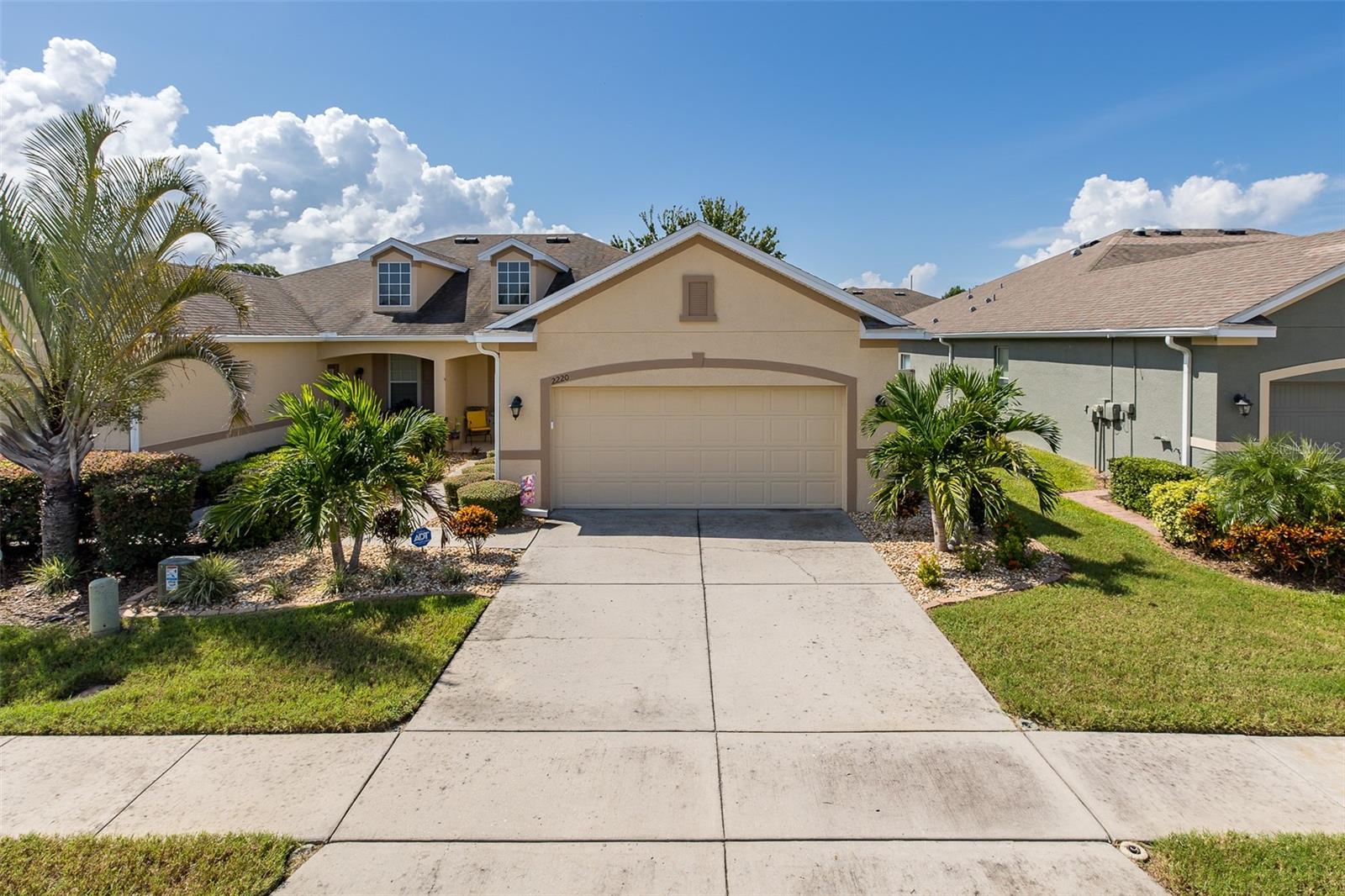 2220 Parrot Fish Dr, Holiday, FL 34691