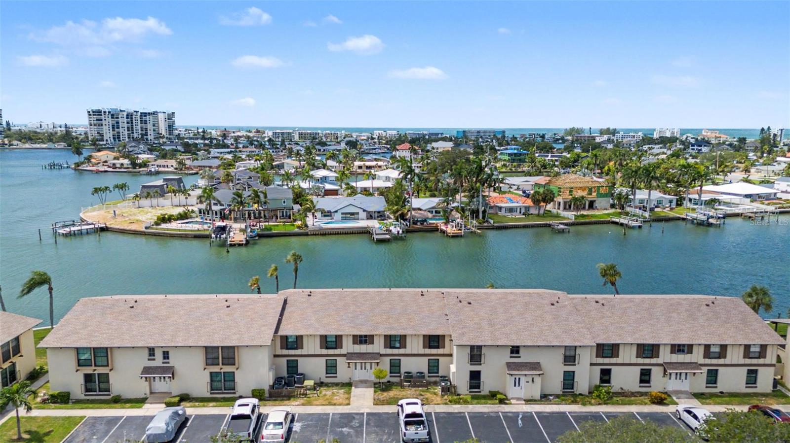 519 Plaza Seville Ct #39, Treasure Island, FL 33706
