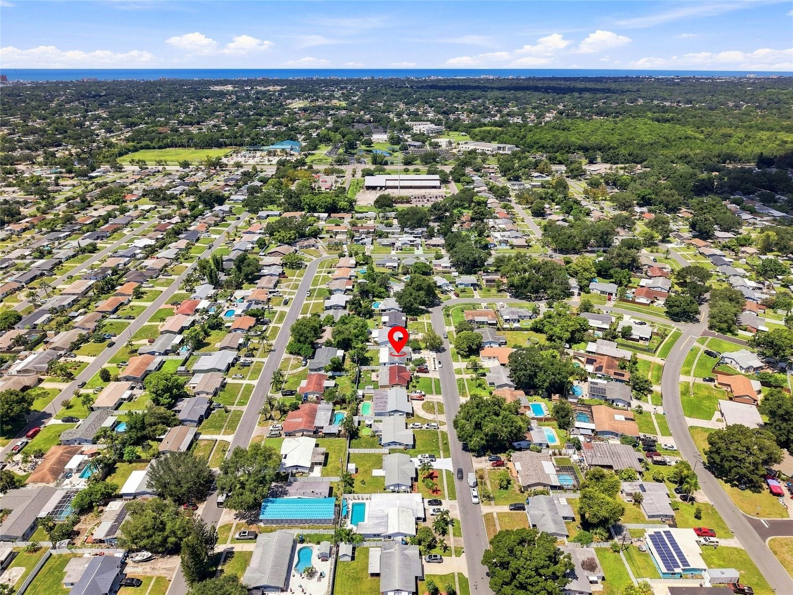 10926 Temple Ave, Seminole, FL 33772