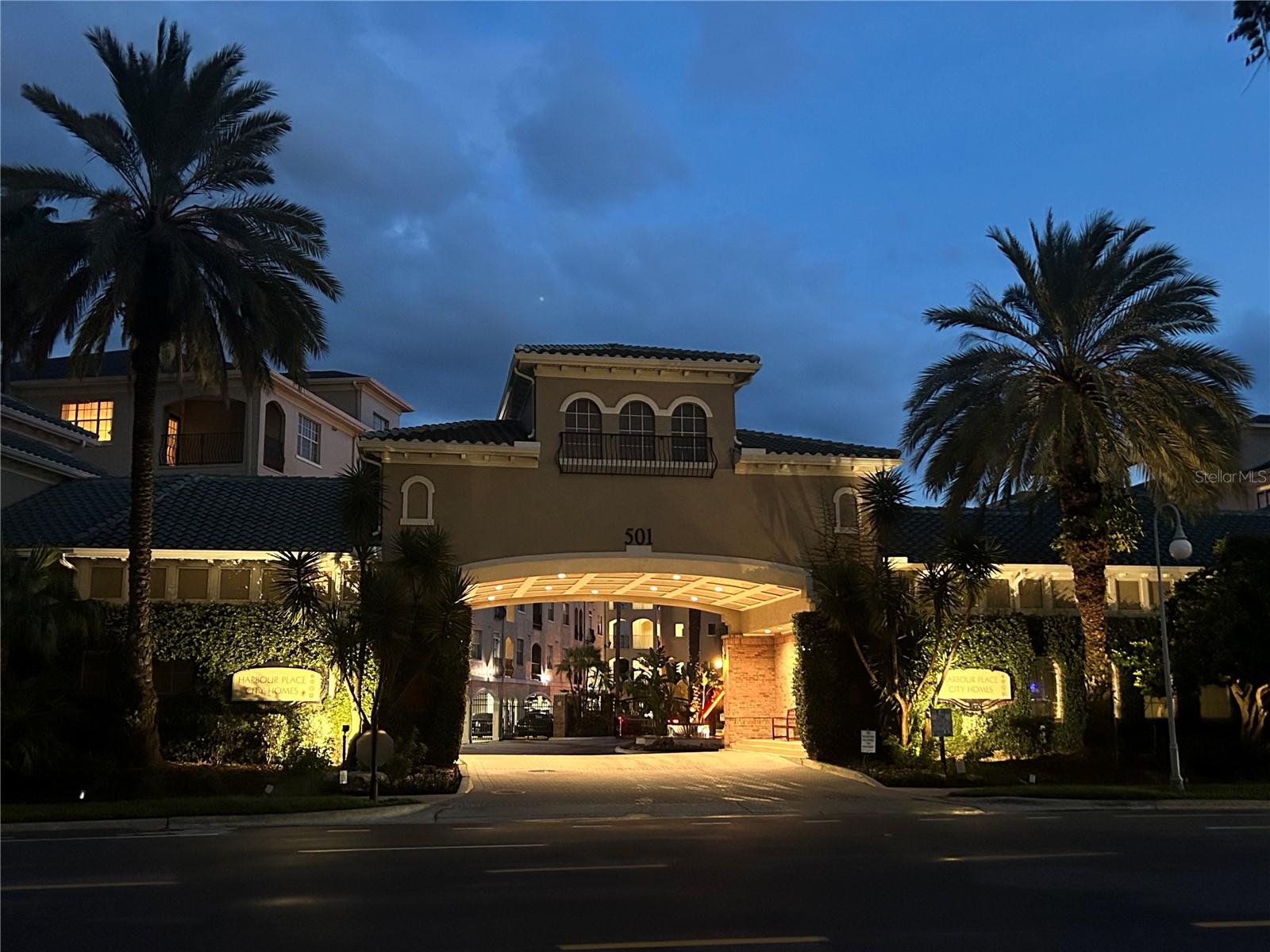 501 Knights Run Ave #2211, Tampa, FL 33602