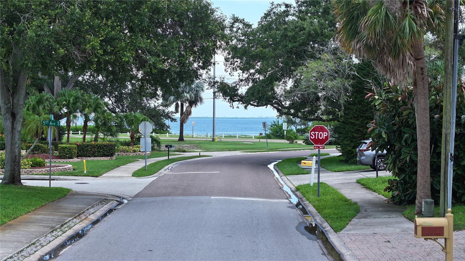 560 7th St S, Safety Harbor, FL 34695