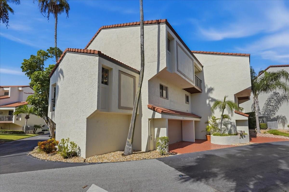 240 Windward PASSAGE #702, Clearwater, FL 33767