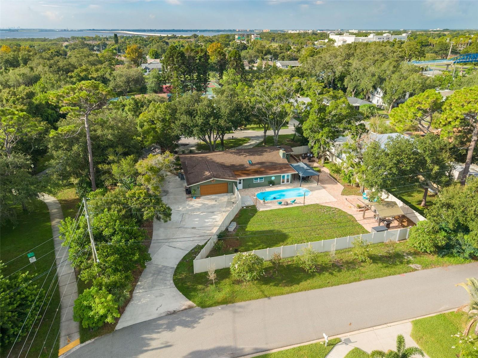 3132 Wolfe Rd, Clearwater, FL 33759