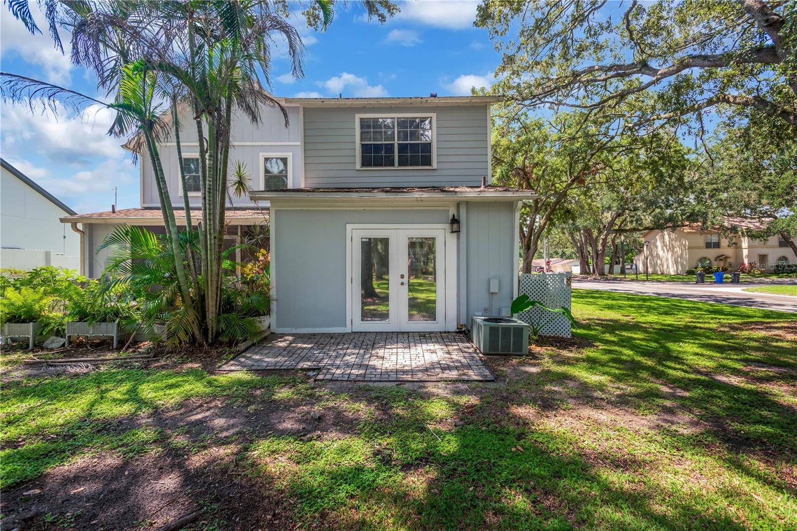 609 Saint Henry Dr, Brandon, FL 33511