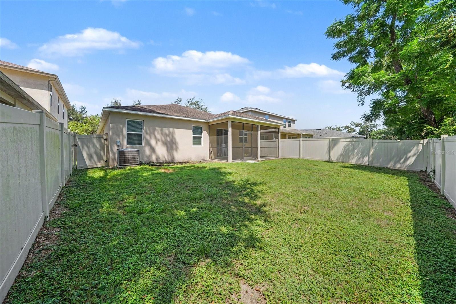 1102 Canyon Oaks Dr, Brandon, FL 33510