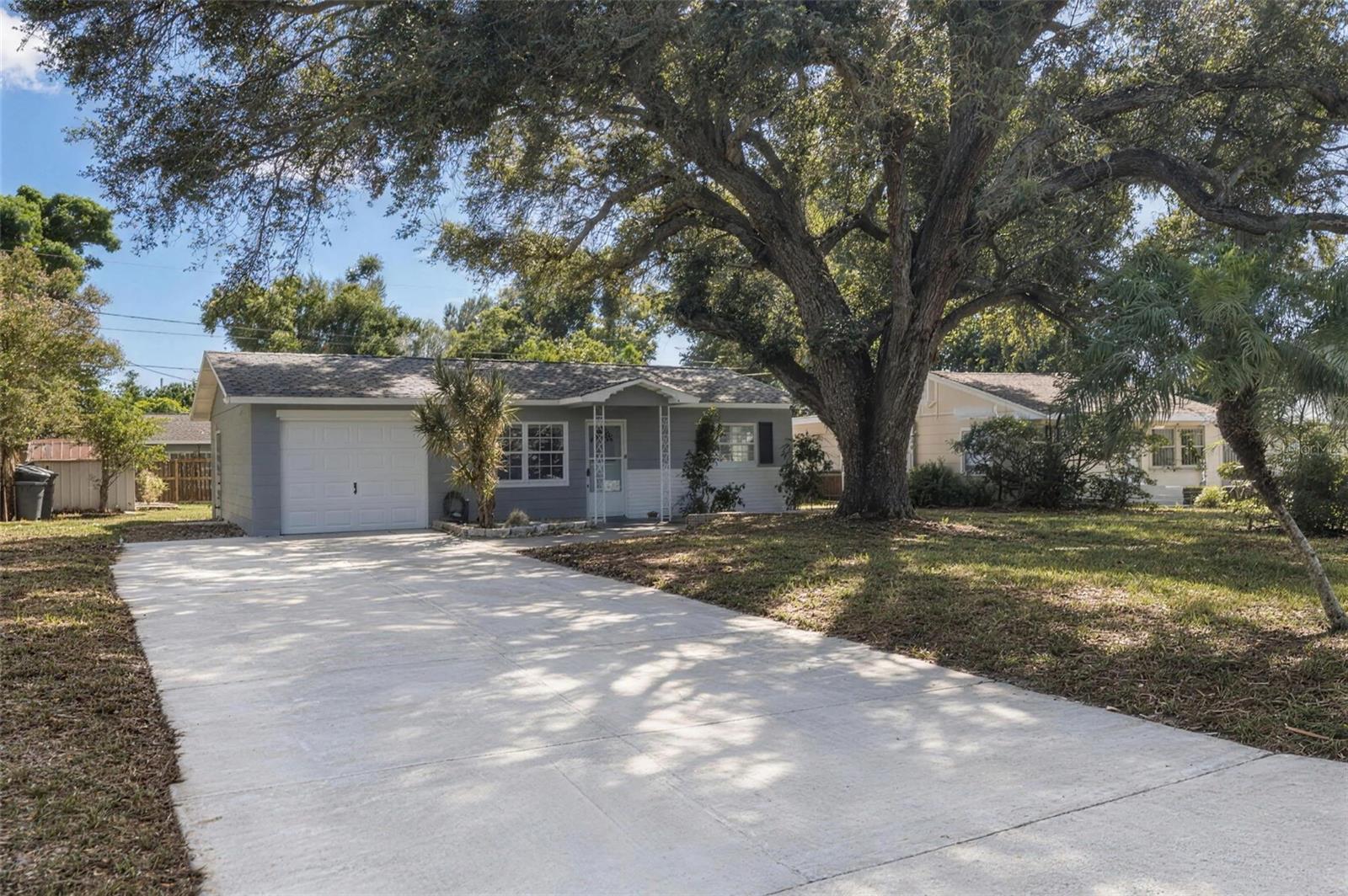 5392 44th Ave N, St Petersburg, FL 33709
